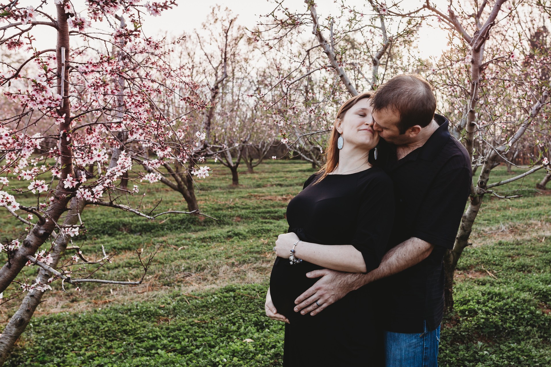 pregnancy photos maternity pictures peach blossom orchard
