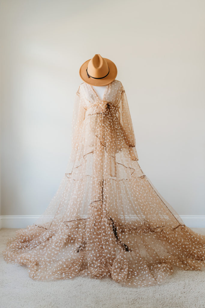 Beige tulle with white dot maternity robe for photoshoot